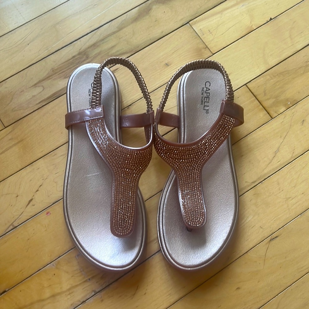 Capellis sandals, women’s size 8. Never worn